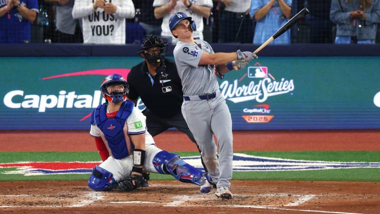 Will Smith pega cuadrangular.