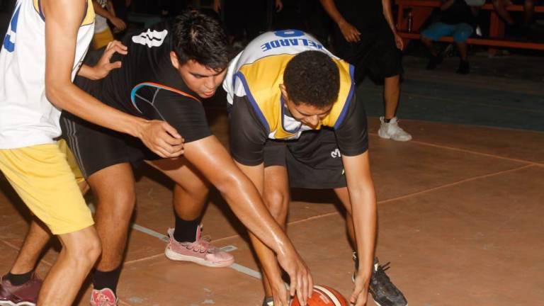 Fracasa Orgánico El Moreno en Liga de Baloncesto Burócrata, de Mazatlán