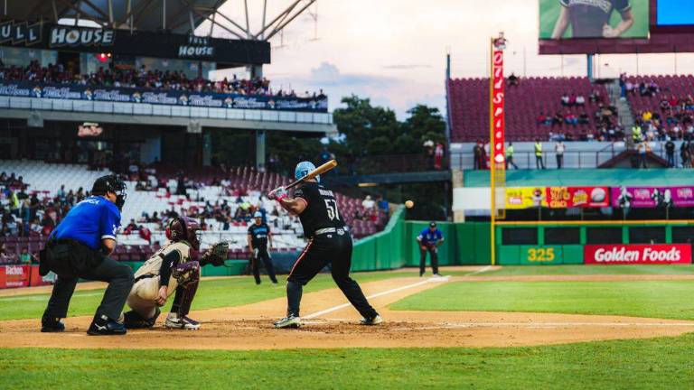 Algodoneros de Guasave supera 4-2 a Tomateros de Culiacán.
