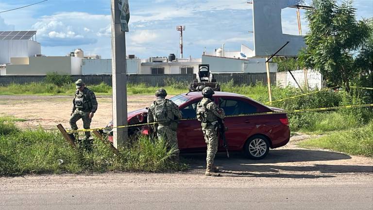 El evento violento fue reportado sobre la carretera a Sanalona y la avenida Santa Ana, casi en la entrada de un coto residencial.