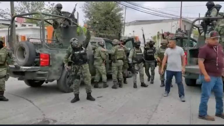 Ante la denuncia de que cinco jóvenes fueron asesinados por militares en Nuevo Laredo, Tamaulipas, organizaciones piden que autoridades civiles sean las que investiguen el caso.