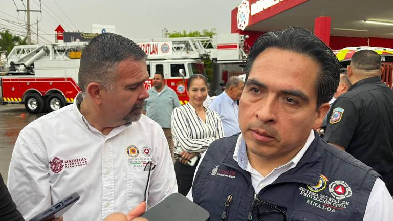 Roy Navarrete Cuevas explica que Protección Civil de Sinaloa está al pendiente de las lluvias en la sierra ante posibles deslaves.