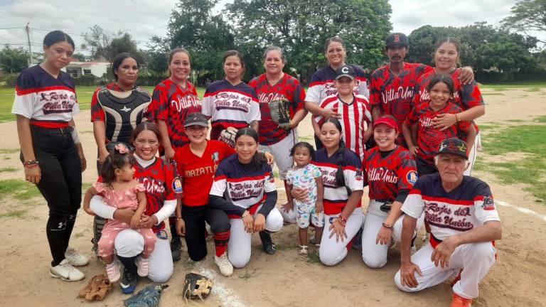 Rojas de Villa Unión pegan primero en final de Softbol Femenil Río Presidio