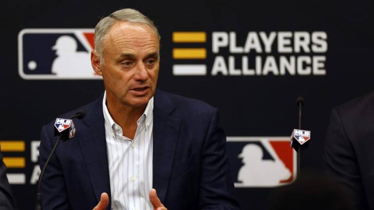 MLB eliminaría regla de extrainnings en 2022