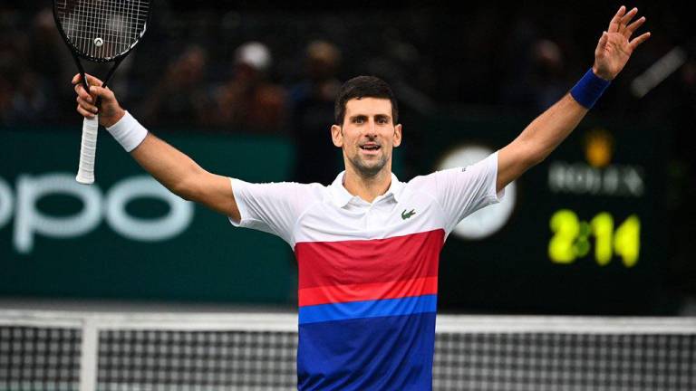 Novak Djokovic gana en tres sets.
