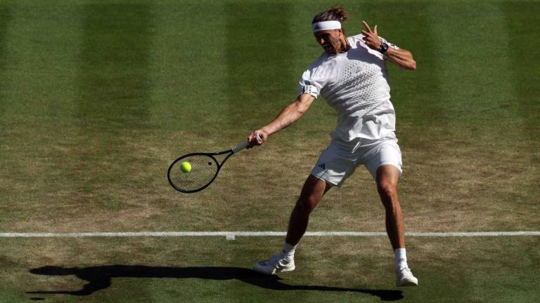 Alexander Zverev firma los octavos de final e iguala su mejor resultado en Wimbledon.