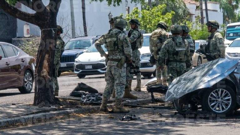 El Ejército detiene a un hombre y localiza ponchallantas tras una persecución al norte de Culiacán.