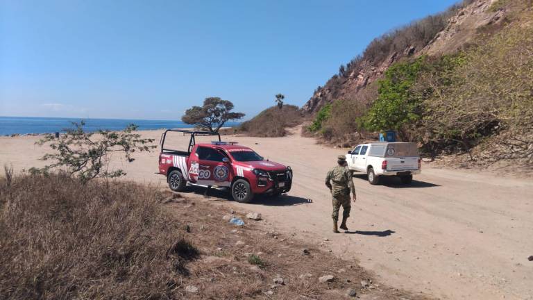 Corporaciones acuden a las faltas del Cerro El Crestón, en Mazatlán, donde encontraron un hombre sin vida.