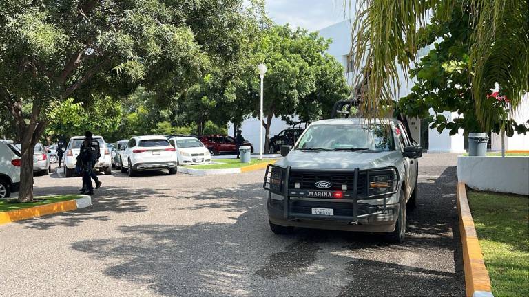 Operativo de seguridad tras el intento de despojo de camioneta.