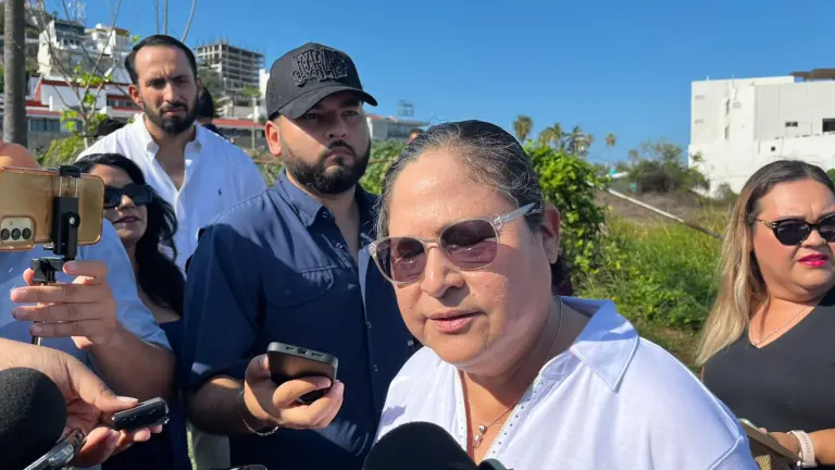 La Alcaldesa de Mazatlán Minerva Osuna Zavala advierte que funcionarios serán sancionados si acuden en horario de trabajo a actos proselitistas.