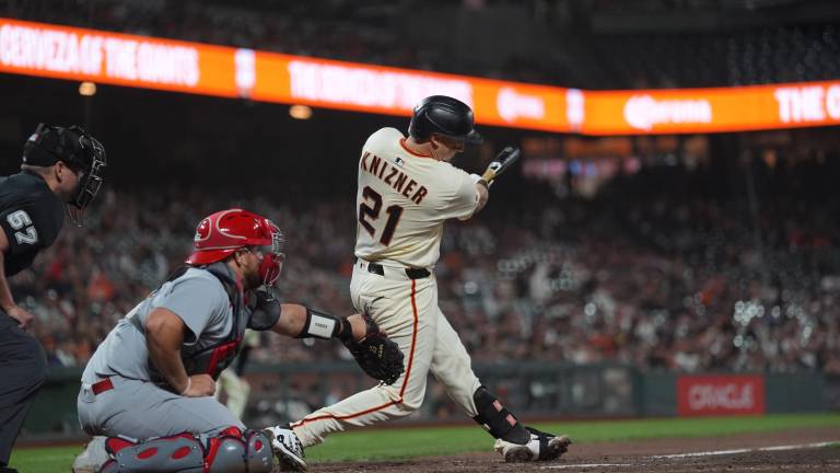 Andrew Knizner será un receptor de apoyo para el estelar Cal Raleigh.