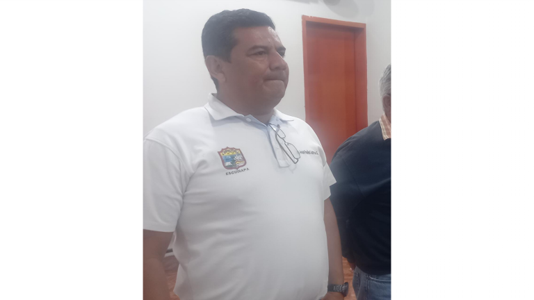 El Director de Obras y Servicios Públicos de Escuinapa dio a conocer la obra de la iluminación.