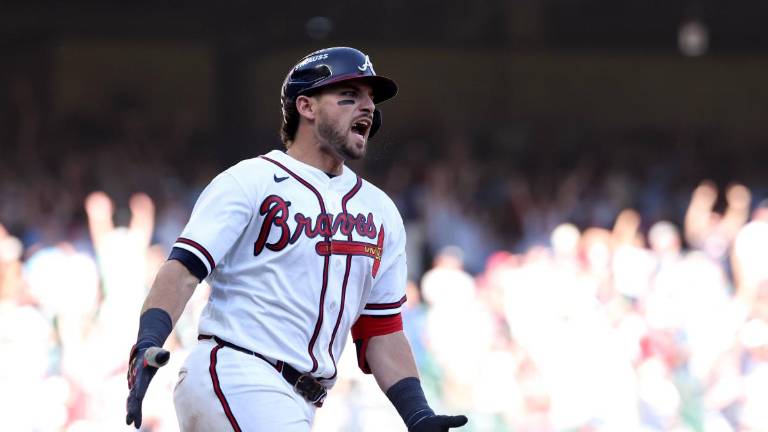 Austin Riley se vistió de héroe para los Bravos, en el inicio de los comodines de la Liga Nacional.