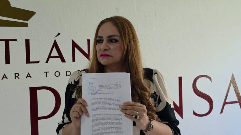 Presenta Regidora denuncia contra ciudadano ante el Instituto Electoral del Estado de Sinaloa