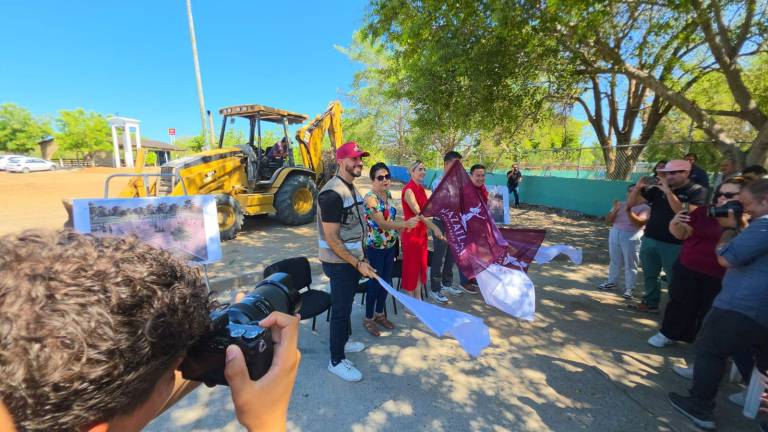 Banderazo de inicio de la instalación de gimnasios al aire libre en nueve colonias de Mazatlán.