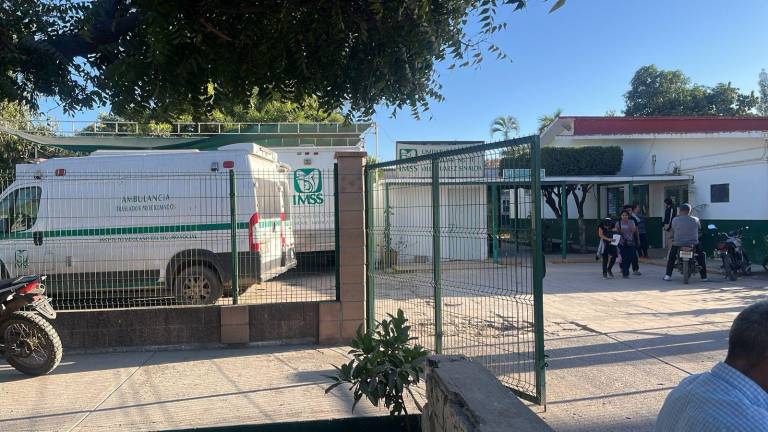 Tras la agresión, el hombre fue trasladado de emergencia al hospital del IMSS de Villa Juárez, donde recibió atención médica y finalmente murió.
