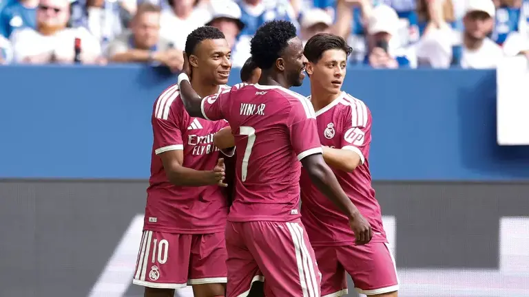 Real Madrid supera al Schalke 04.