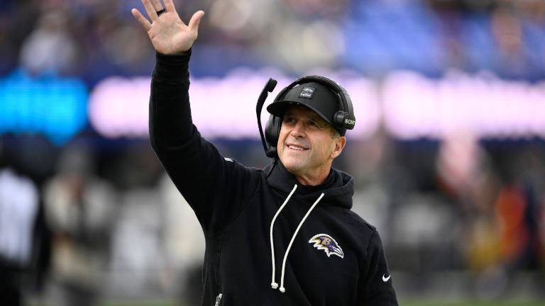 John Harbaugh dejó de ser el coach en jefe de los Ravens, luego de quedar fuera de la postemporada el pasado domingo en Pittsburgh.