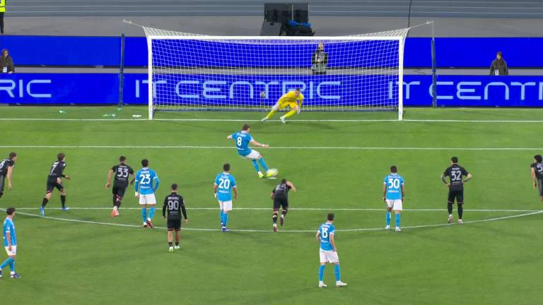 El Napoli se mantiene segundo de la tabla.
