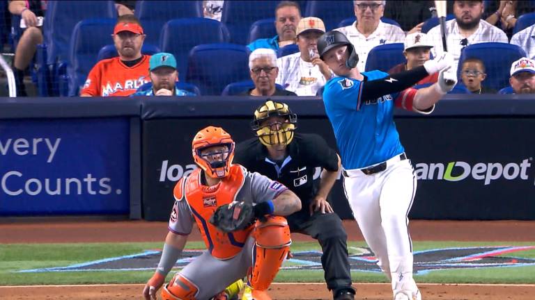 El primera base llega tras una sólida campaña como novato en la Liga Nacional.