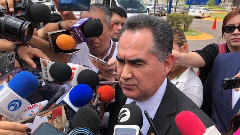 El Rector de la UAS Jesús Madueña Molina enfrenta denuncias por desempeño irregular de la función pública por compras irregulares en la Universidad.