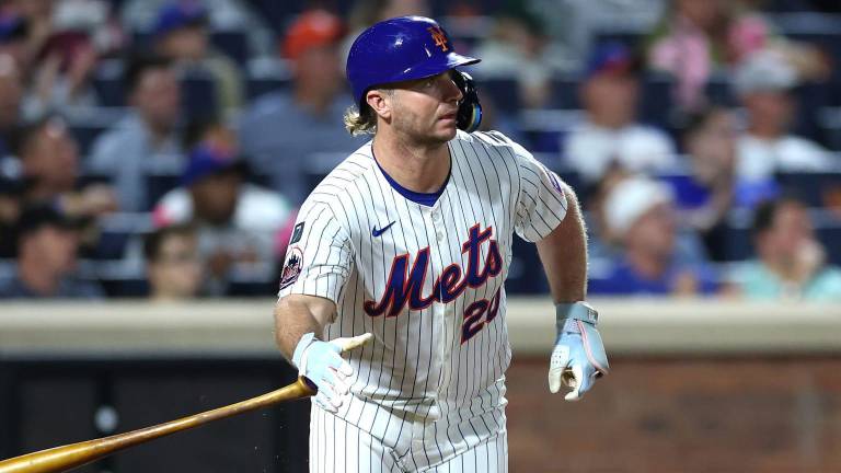 Pete Alonso ha iniciado conversaciones con los Mets de Nueva York para un nuevo contrato, tras ejercer su cláusula de salida del acuerdo de dos años y 54 millones de dólares que firmó el año pasado.