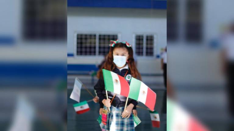 Celebran el Día de la Bandera en el Colegio Niños Héroes