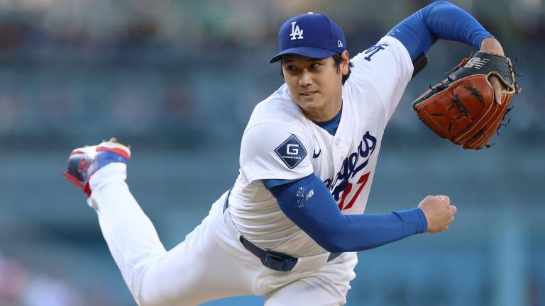 Shohei Ohtani confirma su objetivo de volver a lanzar en 2027 tras la eliminación de los Dodgers.