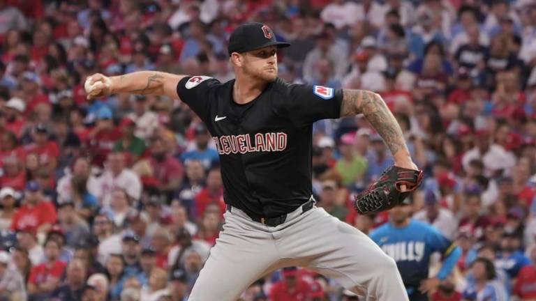 Ben Lively ponchó a seis.