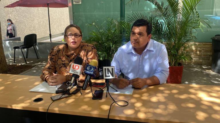 Renuncian Martín Vega y Rosario Sarabia a la bancada del PAS en Congreso de Sinaloa