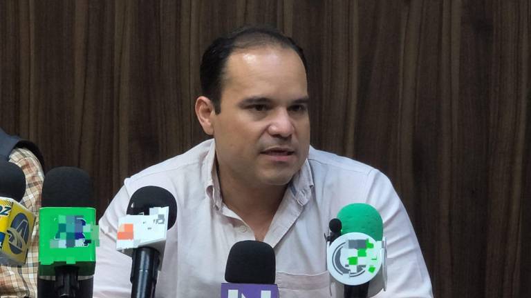 El dirigente de Canirac en Los Mochis, Roberto Jr. Miranda Lagarda, pide a las autoridades transparencia en la construcción de la planta de amoniaco en Topolobampo.
