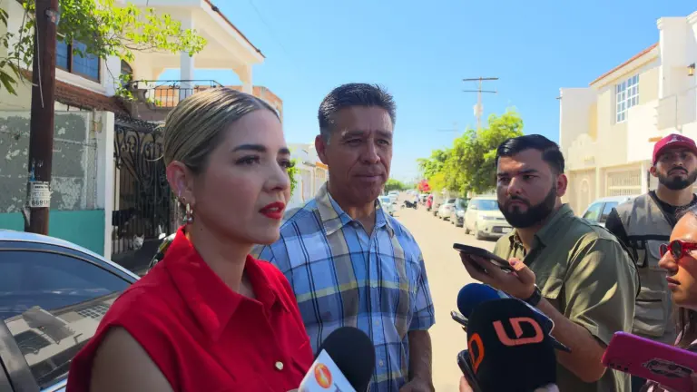 La Alcaldesa de Mazatlán Estrella Palacios Domínguez descarta que vaya a pedir licencia para participar en el proceso interno de Morena.