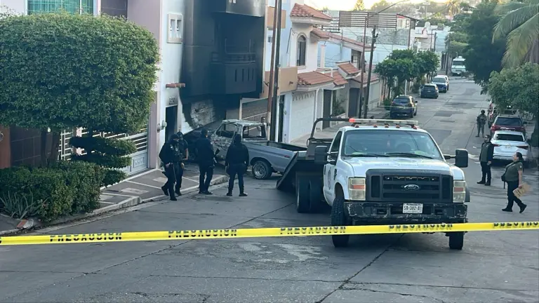 Una de las viviendas atacadas durante la mañana de este miércoles en Culiacán.