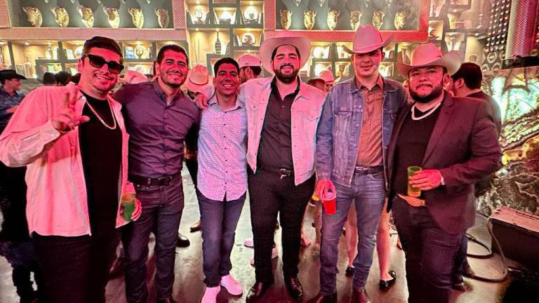 Reúne el Grupo La Ventaja a figuras del Regional Mexicano en la fiesta ‘Culiacán Deluxe’