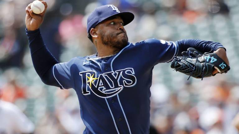 Freddy Peralta brilla con seis entradas en blanco en la blanqueada de Rays sobre Tigres.