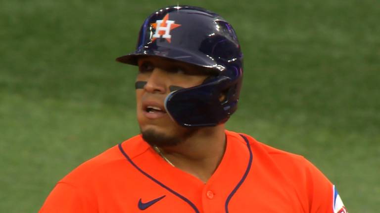 Paredes produce de nuevo y Houston amarra su cuarta serie consecutiva.