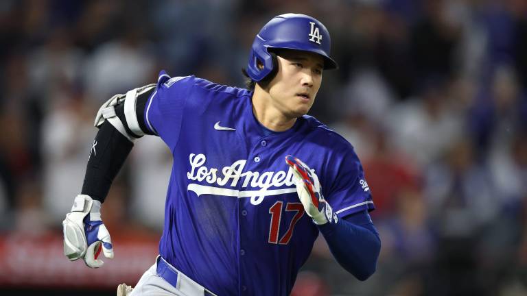 Shohei Ohtani bateará y lanzará en el último juego de la serie entre Dodgers y Padres.
