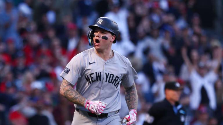 Alex Verdugo pega jonrón.