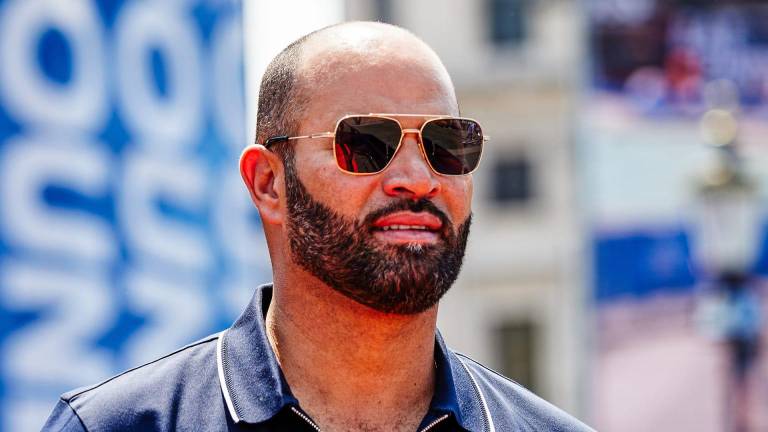 Albert Pujols, en ruta a entrevista con Padres para puesto de mánager.