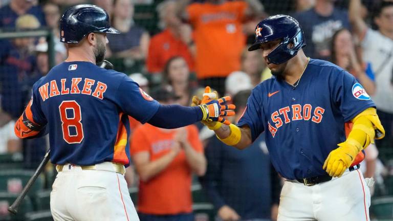 Christian Walker y el mexicano Isaac Paredes llevaron a los Astros a la victoria sobre los Rays.