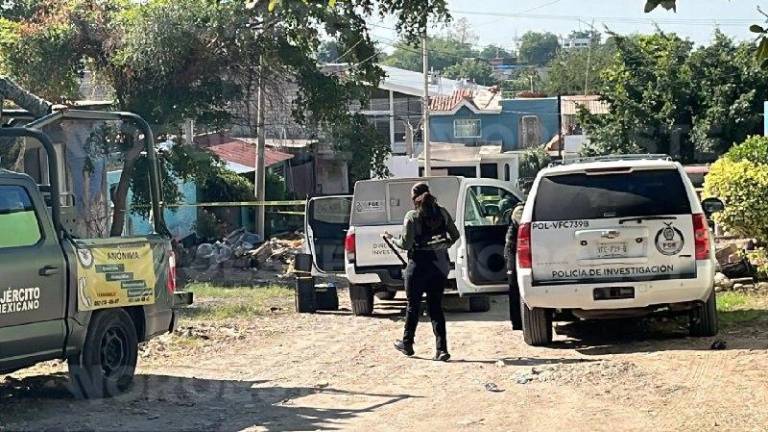 La zona del doble homicidio por resguardado por elementos del Ejército Mexicano.
