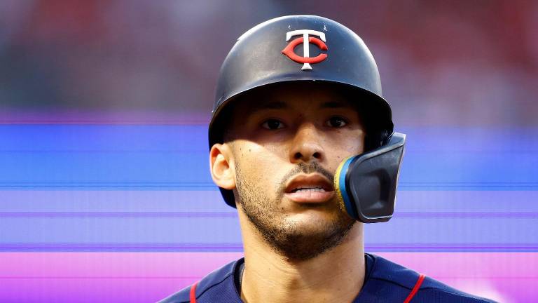 Carlos Correa estaría negociando con otros equipos.