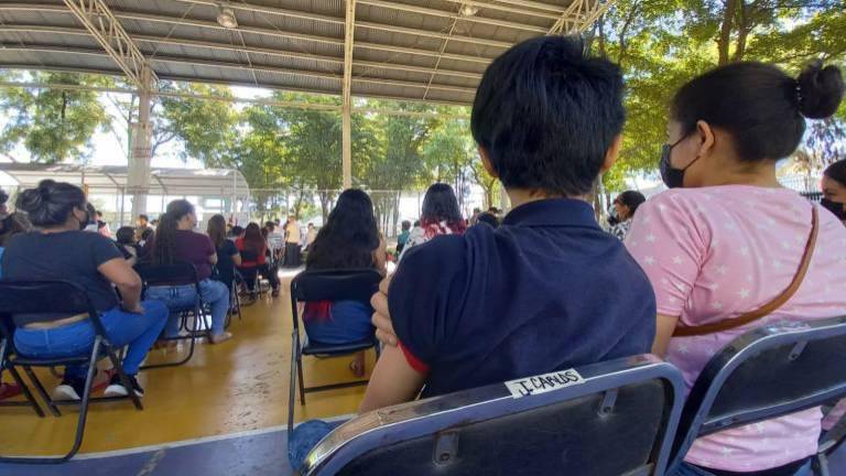 Todavía no hay fecha definida para que inicie la inoculación en las escuelas