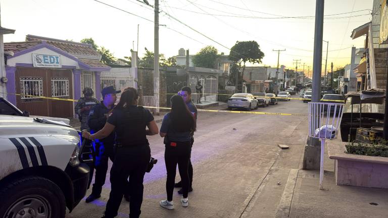 El conductor fue trasladado a un hospital para valoración médica.