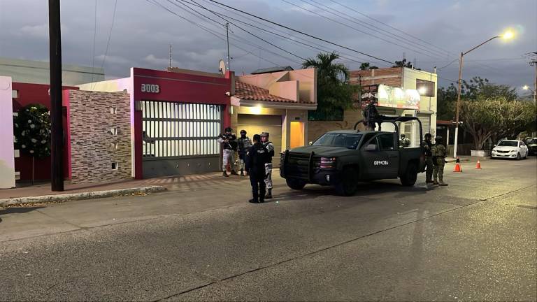 La zona fue supervisada por las corporaciones de seguridad, mientras se recababa información sobre las circunstancias en que fue abandonada la corona funeraria.