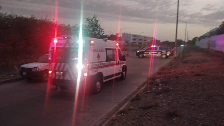 La mujer está internada en el hospital, tras haber sido atendida primeramente por Cruz Roja.