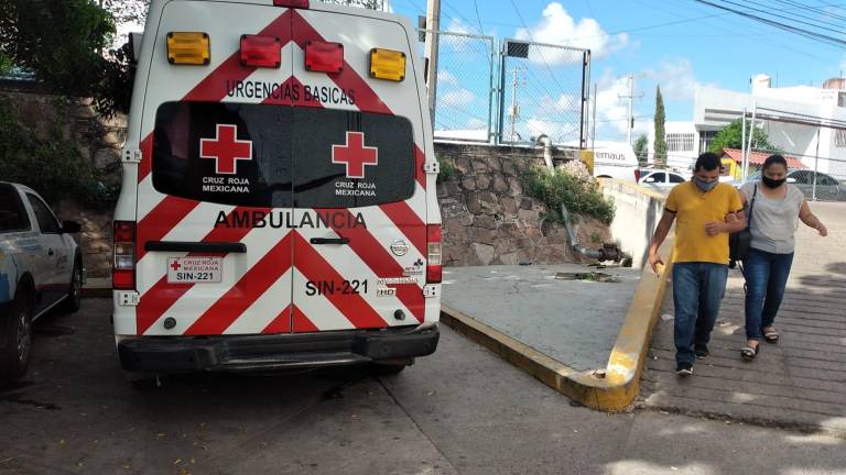 Empleada de una gasolinera es atropellada en la Colonia Industrial Bravo, en Culiacán