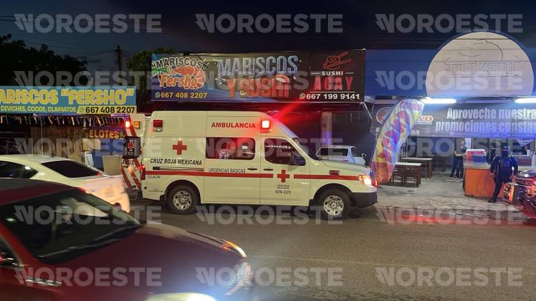 La mujer fue encontrada al interior de un local de venta de cocos y mariscos.