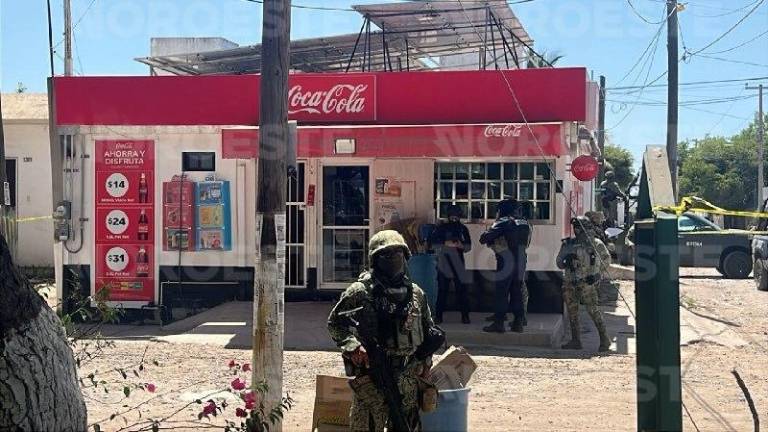 Autoridades de los tres niveles de gobierno resguardan la zona del ataque en el sector Bachigualato.