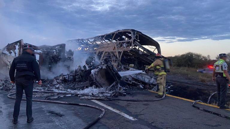 Expresa Rocha Moya condolencias por decesos en choque carretero en Elota